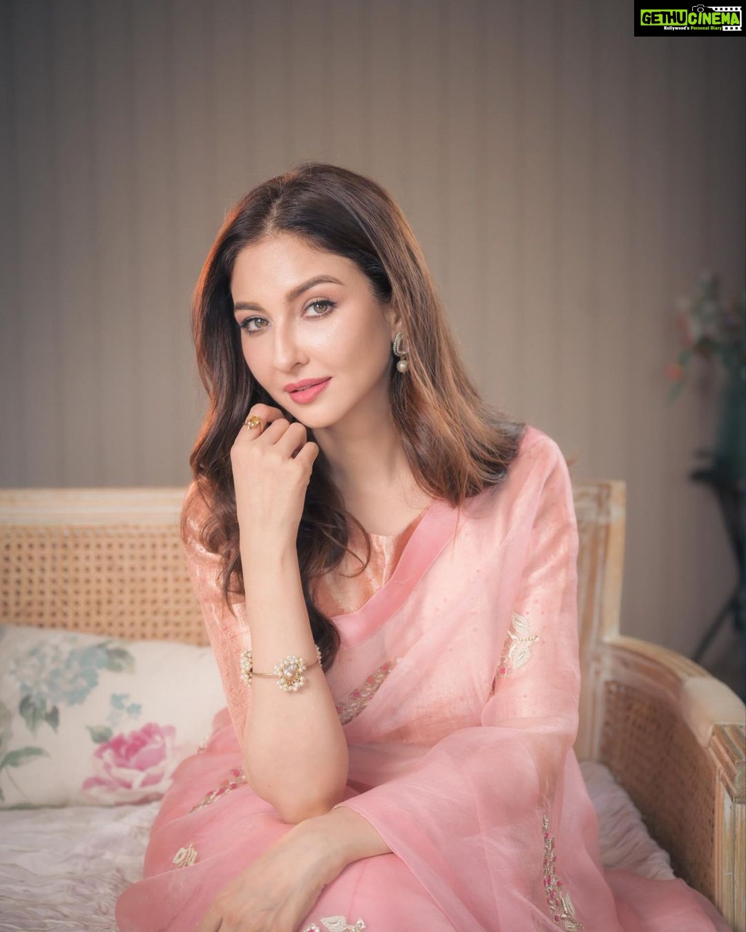 Saumya Tandon Instagram - Tasveer Mumbai, Maharashtra