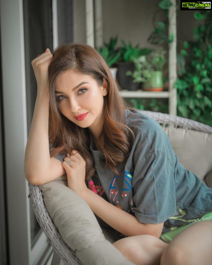 Saumya Tandon Instagram - My balcony couch is by confidant , it’s seen me happy, sad, pensive , contemplative, angry, upset and peaceful. My couch knows me more than anyone. Who is yours confidant ?