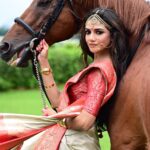 Sauraseni Maitra Instagram – দেবীপক্ষ 🙏🏽🌸
@calcuttatimes
Thank you team @ruman_ganguly @ruman_ganguly @siladitya_dutta @bipradip_chakraborty @sahababusona @style_by_madhab @ginni_love21 @rangoliindia ❤️
#durgapuja #mahalaya #agomoni #debipaksha #editorial Royal Calcutta Turf Club