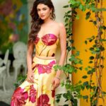 Sauraseni Maitra Instagram – 🌸🌸

For @anandalok_abp 

Thank you @angshu_esque 😘😘

Photographed by @siladitya_dutta 
Makeup and hair by @aficionado_arianator_official 
Styled by @style_by_madhab 
Thank you @bipradip_chakraborty 

#anandolok #abp #pujabarshiki #anandalokpujabarshiki #editorial #instafashion #instadaily