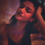 Sauraseni Maitra Instagram - Foursome ft @sauraseni1 'The Scarlet Witch' #wandamaximoff #plandid #redisthecolor #gorgeous #hellgirl #roopdatta #kolkata #shotononeplus #glamornglow #oneplus10pro5g #shootiya Roots
