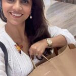 Sayantani Ghosh Instagram – 😁Saturday …
It’s all about treating yourself a little … and what better way than to go  shopping ?? 🤪😁🤷‍♀️
It’s a day out with my girlfriend @smritikukreja, literally opening the gates of the mall( we really do weird things when it’s sale time !! 🙈),lotsa walking around,buying things n pampering ourselves a bit , having a great lunch, little gossip n lotsa giggles … 😍
Tell me how was your Saturday ?? 
.
#saturday #dayout #shopping #stressbuster #fun #girlfriend #happiness #reels #girlsdayout #shopaholic #therapy #shoppingistherapy #confessionsofashopaholic #instalike #loveyourself #selfcare #selflove #love #sayantanighosh