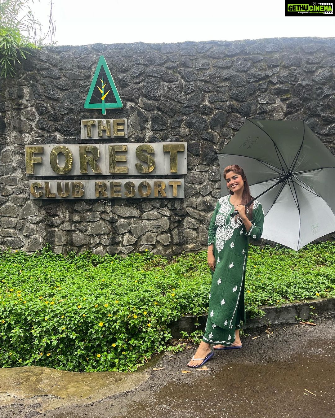 Sayantani Ghosh Instagram - Missing the lovely stay at @theforestclubresort ☘️ Can't wait to revisit ... 💚 . @zuperhotels . #awayfromthecity #nature #peace #awayfromthehustleandbustle #tranquility #enjoy #love #lovefornature 💚