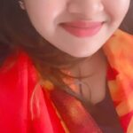 Shaalin Zoya Instagram - Singing along with the birds 🕊️ PS: I’m not a proffesional singer so there will be millions of flaws here. but remeber that I’m also just a girl who wants to sing her heart out as it’s her way of expressing love and life❤️