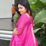 Shaalin Zoya Instagram – That random aunty I met at wedding: “മോളെ ഇങ്ങനെ കല്യാണം കൂടി നടന്നാ മതിയോ?”

Me #foreveralone cries in the corner while having parippum chorum 4th set. Thiruvananthapuram, Kerala