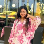 Shaalin Zoya Instagram - This is my favourite song. There is such magic in this song can’t be ignored ever. Also, wearing my mom’s dress as usual 🥰 FIVE Jumeirah Village