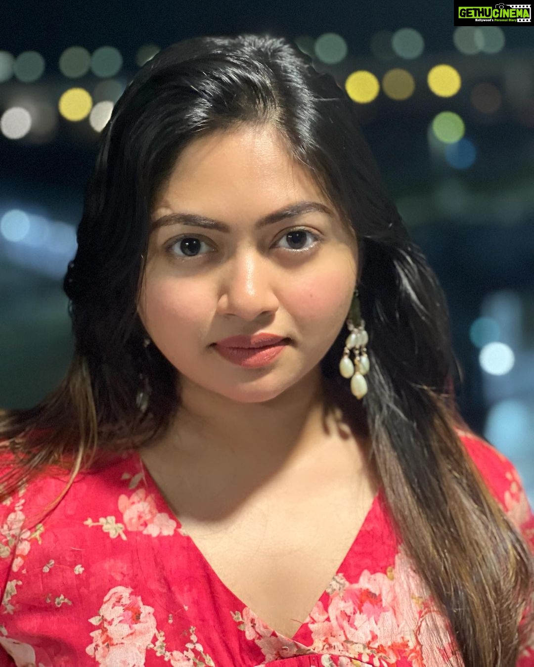 Shaalin Zoya Instagram - Jaane kyon log pyar karte hain? Dubai, United Arab Emirates