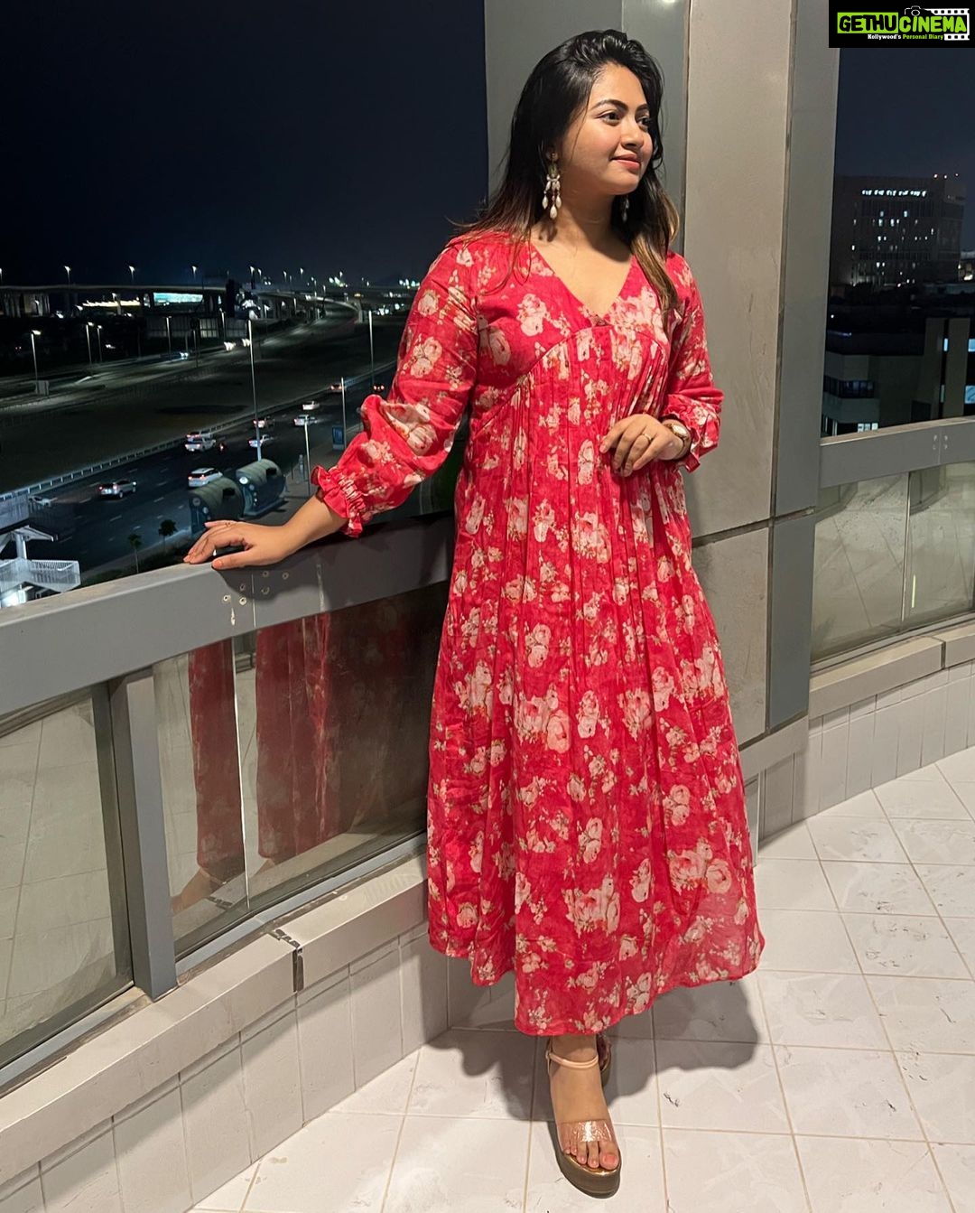 Shaalin Zoya Instagram - Jaane kyon log pyar karte hain? Dubai, United Arab Emirates