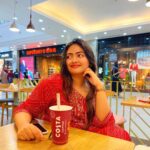 Shaalin Zoya Instagram - konjam self love edukkattuma? 📸 @amaalsaira3