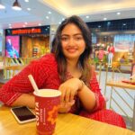 Shaalin Zoya Instagram - konjam self love edukkattuma? 📸 @amaalsaira3