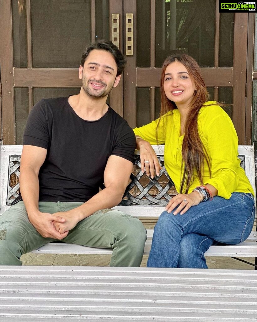 Shaheer Sheikh Instagram - Brewing something magical with one of the best storytellers of our industry @kanika.d #DoPatti #Kathafilms #BlueButterflyFilms