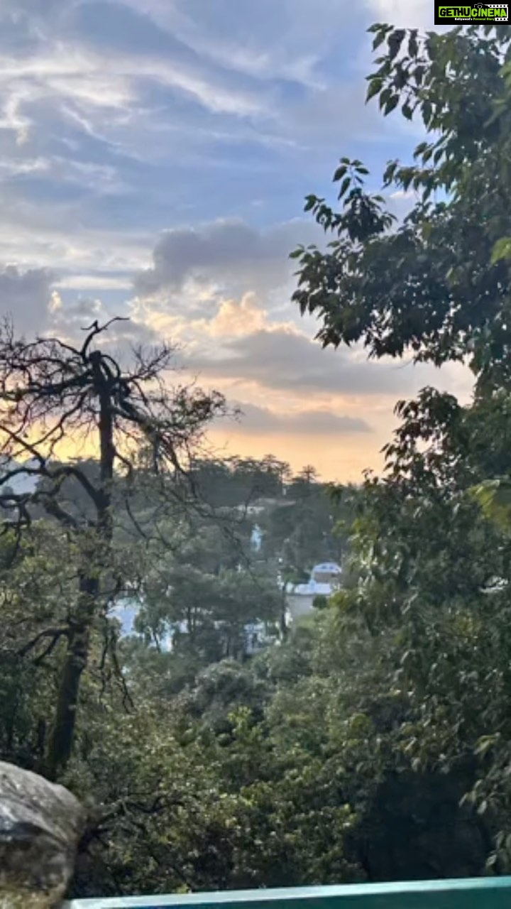 Shaheer Sheikh Instagram - Simplicity of small towns, the peace and the daily hustle.. #mussoorie #dehradun