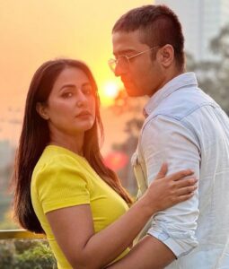 Shaheer Sheikh Instagram - So many memories and memorable songs later, love that with you it’s always ‘honesty’ over ‘niceness’ 🤓😂
To always keeping it real… happy birthday! 
Wishing you the best of everything life has to offer… today and everyday! 
@realhinakhan