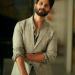 Shahid Kapoor Instagram – Grey shades makes me feel at home