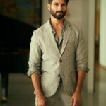 Shahid Kapoor Instagram - Grey shades makes me feel at home