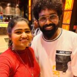 Shalu Shammu Instagram - Met My Natpu after so long…… 😇 @actordanielanniepope #shalushamu #shalushamuvlogs #friendstime #moviebuddy #natpu #goodvibes