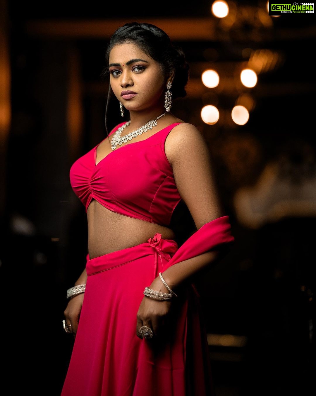 Shalu Shammu Instagram - StReSs LeSs EnJoY tHe BeSt In EvErY mOmEnT…. 💕 Wearing : @aks_le_couturier On Lens : @6framessphotography @jagan_dop06 Dolled Up : @laavie_makeover Jewelry : @gold_copy1486 Location : @lowerdeckclub @parkelanzachennai #shalushamu #shalushamuvlogs #pose #indowestern #styleinspo #livethelittlethings #💕 Lower Deck Club