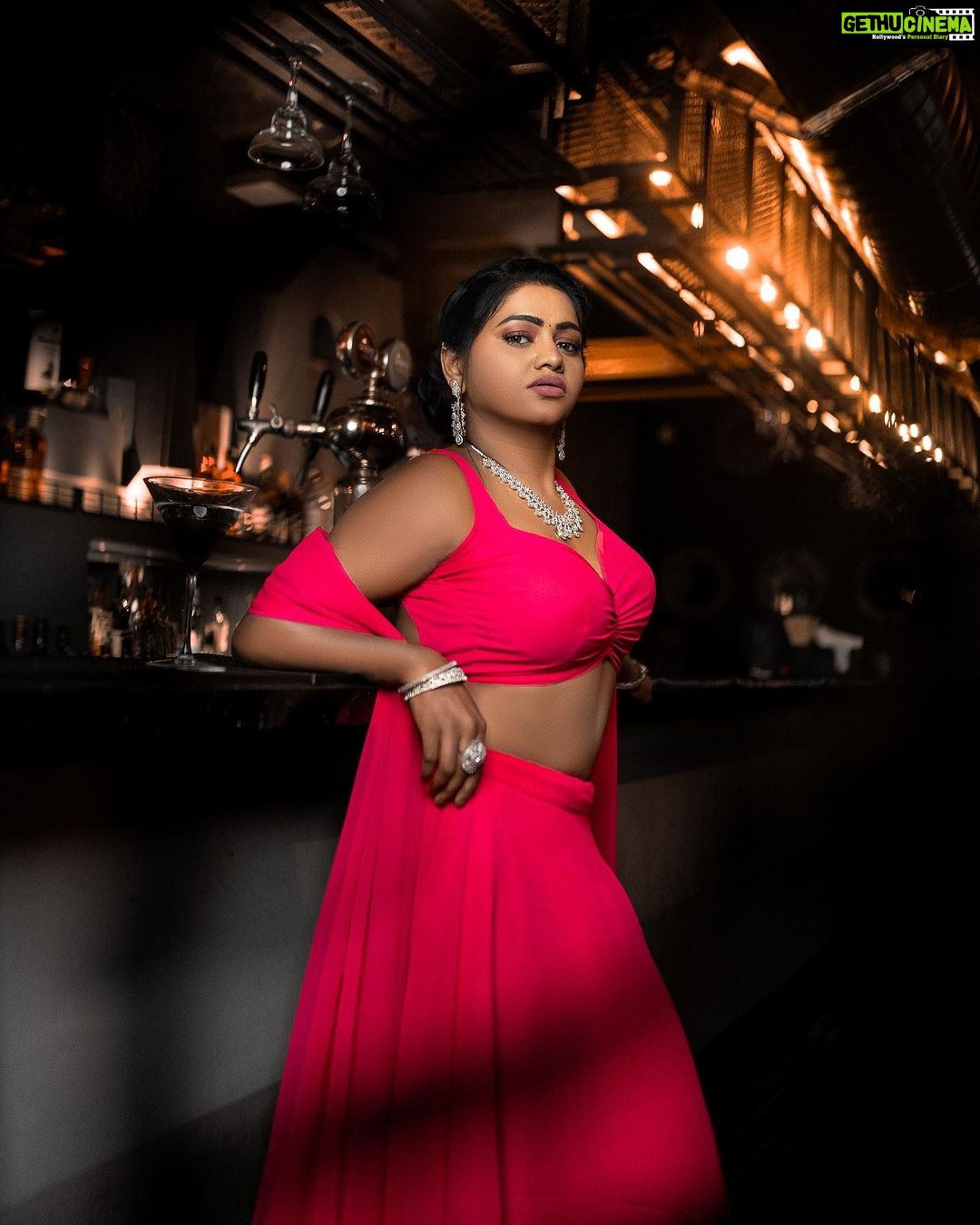 Shalu Shammu Instagram - LoOk FoR tHe MaGiC iN eVeRy MoMeNt…. 💕 Wearing : @aks_le_couturier On Lens : @6framessphotography Dolled Up : @laavie_makeover Jewelry : @gold_copy1486 Location : @lowerdeckclub @parkelanzachennai #shalushamu #shalushamuvlogs #pose #indowestern #styleinspo #livethelittlethings #💕 Lower Deck Club