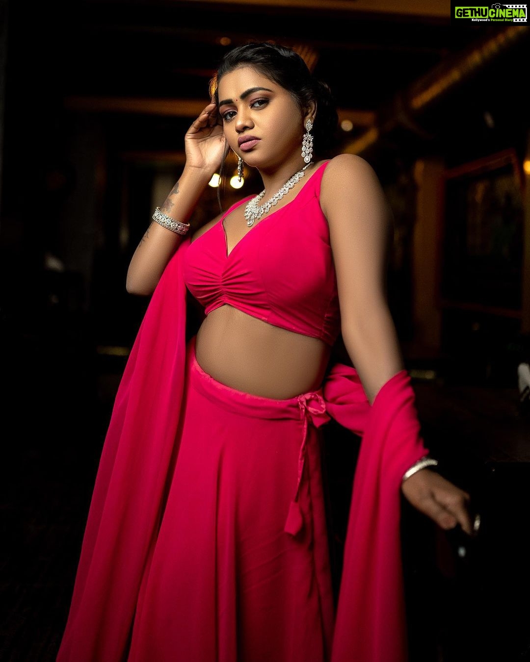 Shalu Shammu Instagram - Never Dull Your Shine For Somebody Else !?!? Wearing : @aks_le_couturier On Lens : @6framessphotography Dolled Up : @laavie_makeover Jewelry : @gold_copy1486 Location : @lowerdeckclub @parkelanzachennai #shalushamu #shalushamuvlogs #pose #indowestern #styleinspo #livethelittlethings #๐ Lower Deck Club