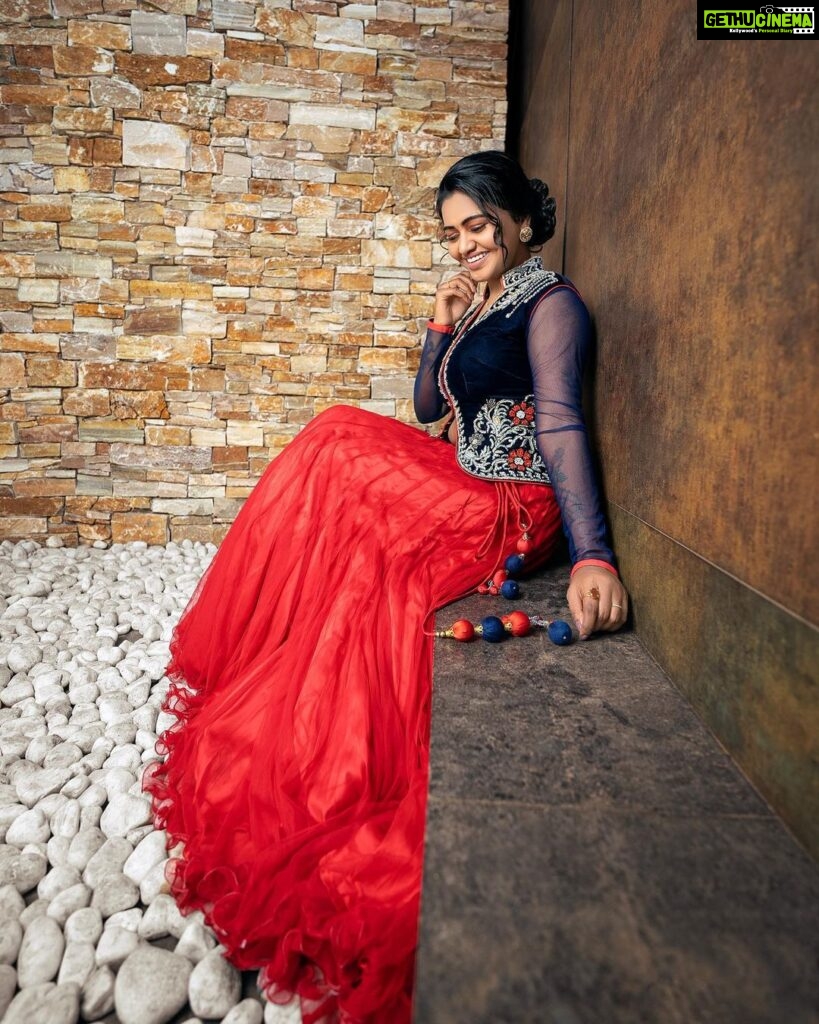 Shalu Shammu Instagram - "You don't take a photograph, you make it." . . . Pc @jagan_dop06 Actress @shalushamu MUA @laavie_makeover @parkelanzachennai @lacabanachennai . . . #style #happy #photo #life #nature #insta #cute #viral #likesforlike #model #music #travel #memes #explorepage #liker #girl #explore #selfie #india #beauty #k #lfl #trending #likeback #following #loveyourself #lifestyle #tiktok #photoshoot #photographerlife