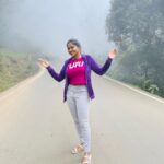 Shalu Shammu Instagram - Turns my head with the mist 🌫️ #shalushamu #shalushamuvlogs #kodaikanal #diaries #turnon #sunnyday Kodaikanal, tamil nadu