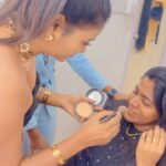 Shalu Shammu Instagram – I’m Trying To Torture My Sweet @vinotha_makeupartist with @jansiranilakshmibai (pattu)
Explaining her how to put makeup but she was pretty scared to show her face to me 🤣😅😈 
(her dialogue : mam bayamiruku) 😂🤣

#shalushamu #shalushamuvlogs #shoot #diaries #behindthescenes #vinothamakeupartist #funtimes #lol