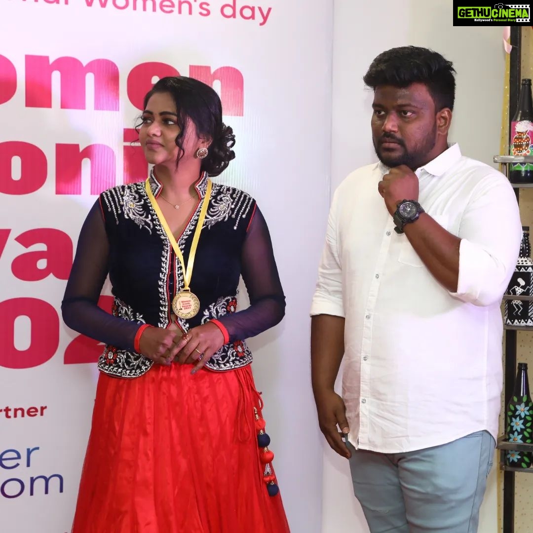 Shalu Shammu Instagram - Congrats to my dear friend @shalushamu for Most Promising Actress Award. More to come. Keep rocking #Shalu. We always there to support you.❤️ PC: @sensphotography_ @churchillricardo_ @chennai70mm @suganaliex Event organised by @desertrosehall @saravananchandran_official Supported by @captaintvofficial @dinakural_official @southernmail515 #womeniconicawards