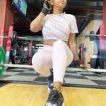 Shalu Shammu Instagram - Pinky ……. My trainer : @thunivu_visu_ Location : @solidfitness07 #shalushamu #shalushamuvlogs #gym #motivational #pink #outifit #inspo #poser #nomakeup #look SolidFitness Purasaiwakkam