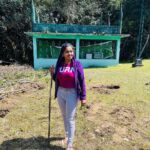Shalu Shammu Instagram - Am I exploring outside my box 📦… Oh yeah …!!! That’s a different feeling to be there … Be Blessed 😇 #shalushamu #shalushamuvlogs #kodaikanal #diaries #turnon #sunnyday Kodaikanal, tamil nadu