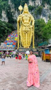 Shalu Shammu Instagram - Batu Caves in short also referred as 10th Caves or Hill for Lord Murugan as there are six important holy shrines in India and four more in Malaysia. It is also the tallest statue in Malaysia at 42.7 metres (140 ft) in height. The statue of Murugan was built by Tamil Malaysians. It took three years to construct, and was unveiled in January 2006 during Thaipusam festival.

Spl Tnx to MK, Vijayan Sir & Karumbu Anna for helping me there ♥️.

Wearing : @aks_le_couturier 

#shalushamu #shalushamuvlogs #malaysia #kualalumpur #batucaves #murugan #temple #thaipusam #special #tamilfestival