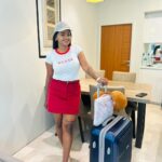 Shalu Shammu Instagram - Guess Me 🤪 #shalushamu #shalushamuvlogs #malaysia #kualalumpur #SkySuite #klcc #travelgram #happylife #beingbetter #hatersgonnahate #hatersaremymotivators #believeinyourself #staycation Sky Suites KLCC