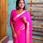 Shalu Shammu Instagram - Walk with me !!! #shalushamu #shalushamuvlogs #sareelove #ootd #xoxo #bossbabe