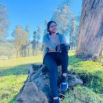 Shalu Shammu Instagram - This Colour & the breeze it’s a different feeling…… #shalushamu #shalushamuvlogs #kodaikanal #diaries #naturephotography #candid #memories #happyme Kodaikanal, tamil nadu