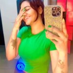 Shalu Shammu Instagram - Obsessed Selfie After Workout 🤩💪 #shalushamu #shalushamuvlogs #solidfitness #gymlover #gymgirl #beleiveinyourself #trusttheprocess #selfietime SolidFitness Purasaiwakkam