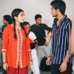 Shanmukh Jaswanth Kandregula Instagram - Sundari : AARAKU Shiva : Abbah !!! Araku ah ? ONLY DAAAANCE 🐽❤️ #shannu #nehapathan #student