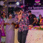 Shanmukh Jaswanth Kandregula Instagram - Since last few months i have realised and learnt that NANNU SUPPORT CHESEVALU >>>> My best friends ❤️‍🩹 Thank you St Joseph college for women(Andham:p) STUDENT EPISODE 5, 17th Oct muuuuuzik! ❤️ #shannu #collegefest Visakhapatnam