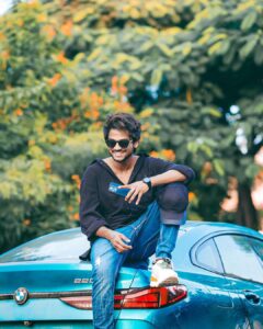 Shanmukh Jaswanth Kandregula Instagram - No matter what comes my way, I handle it with a smile 🙂❤️

P C : @rohitmj.photo 🙂

#shannu