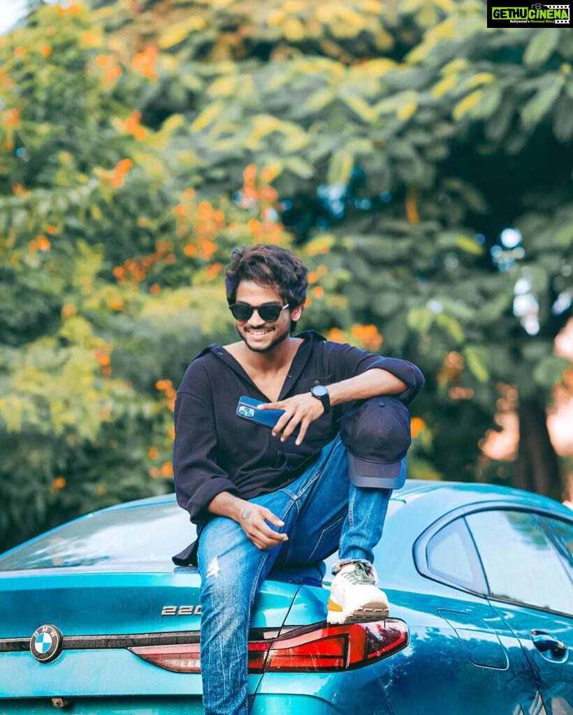Shanmukh Jaswanth Kandregula Instagram - No matter what comes my way, I handle it with a smile 🙂❤ P C : @rohitmj.photo 🙂 #shannu Hyderabad