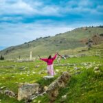 Sharanya Turadi Instagram - Hierapolis, once a thriving, multicultural ancient city and spa which stood the test of time of 2200 years and a powerful earthquake. Now a UNESCO World Heritage site, stands gracefully with beds of tulips wherever you see. History is beautiful❤️ #travelgram #turkey #history #tulips #heirapolis #unesco Hierápolis-Pamukkale