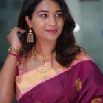 Sharanya Turadi Instagram - You can conclude that it's quite a special day when you spot me in a pattu saree 🥻 😍 This was shot on my first day as an entrepreneur, the launch function of @lifearkz Academy. A day that was filled with hope and spirit. This beautiful saree from the stunning collection of @aaryanairdesigns and a candy pink blouse by @sameenasofficial made my day extra special ❤️ Thank you, @media.zyx for your patience clicking me while I was running from pillar to post . We'll shoot a proper one next time 🫶😄 By the way, just adding this Arr's favorite number of mine to boost up my mood. Hope it lifts up yours as well kanmanies 😍