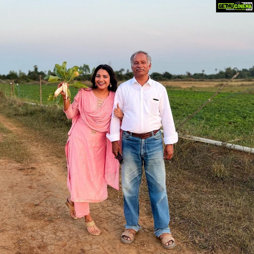 Sharanya Turadi Instagram - A visit to special place with my special Man! 😍✨ #farmlife #appa #daddysgirlforever