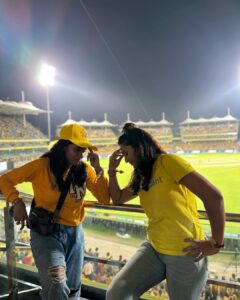 Sharanya Turadi Instagram - First times are always special and this one is super special to me! 
And the reason is THALA DHONI🔥
Watte mass moment it was to witness the man himself walking in with his bat onto the pitch and smash two sixes😍

Watching the match at the stadium with all the roaring at the Anbuden is truly an unrivaled experience 🦁💛

Match thotutom, but Thalaya paatachu, enakithu pothum 🙈😍

#csk #dhoniforever #thaladhoni