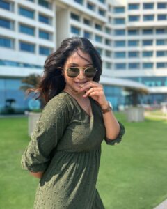 Sharanya Turadi Instagram - First time at Vizag! 

I see this city is strikingly similar to Chennai .
The humid weather, the beach, the people with a warm smile, 
Except they got camels in the beach 🐪 
I’m taking a ride before I leave this city 😝

#vizag #newplaces #travelwithme