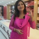 Sharanya Turadi Instagram - Hurry! Hurry! Hurry! 🔥🔥🔥 Seats are filling fast! Book your professional course for your dream career at @sharanyaturadi ‘s @lifearkz Makeup academy. Lifearkz academy provides 20 day’s professional Makeup & Hairstyle Course ✨No Basic knowledge required ✨Basic to Advance course ✨Hands on practice every day ✨10 portfolio shoots (HD photographs will be provided) Hurry!!! Best Students will be placed in Media ✨ Free!! 🔥 All International products for makeup & hairstyle will be provided by academy 📞 For Admission & details 95660 38187 www.Lifearkz.com contact@lifearkz.com 📍 No.48, Mount Poonamallee, Trunk Rd, Devi Nagar, Porur, Chennai, Tamil Nadu 600116 Follow @lifearkz for more updates . . . #lifearkz #lifearkzacademy #professionalmakeupcourse #masterclass #muachennai #hairstyle #makeupcoursechennai #mastercourse #makeuptutorial #professionalmakeupartist #sharanyaturadi #makeupworld #bestie #best #start Chennai, India