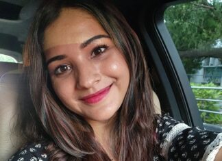 Sharanya Turadi Instagram - Don't show them you are excited, just keep it cool Me : 🤩😀🤩😀