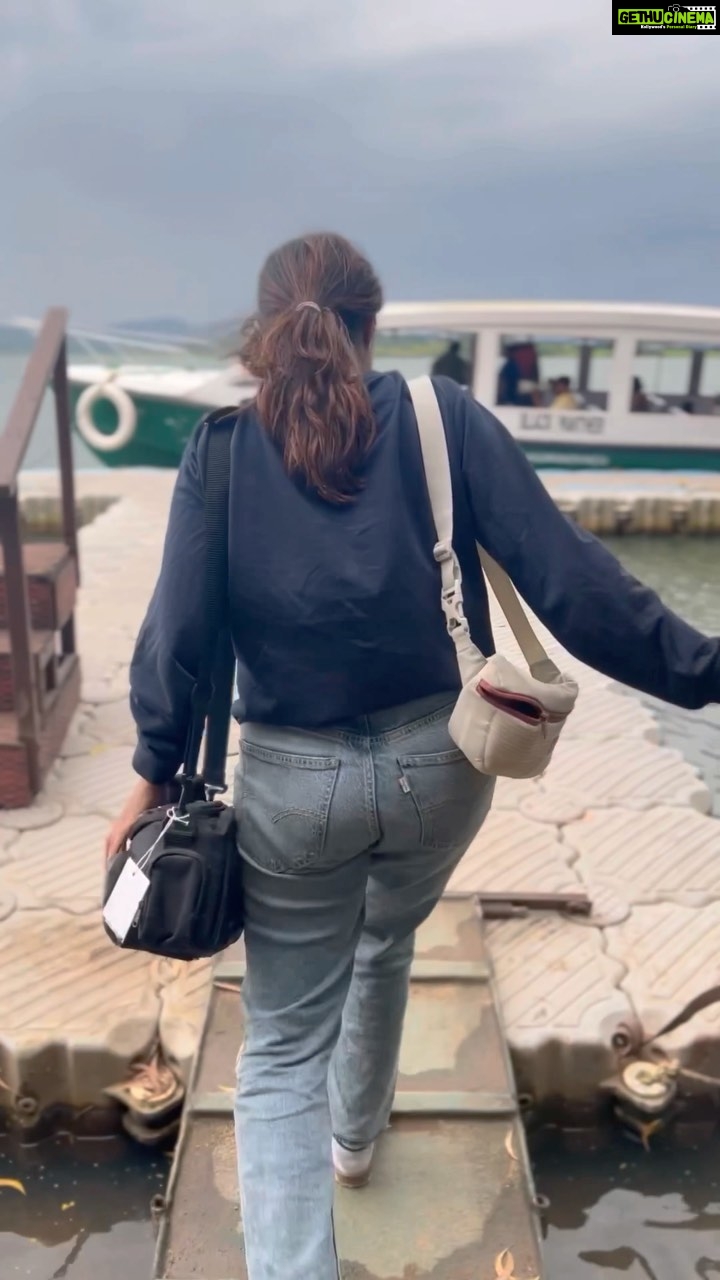 Sharanya Turadi Instagram - Kabini River safari 🦦 #PrimeReels