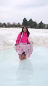 Sharanya Turadi Instagram - Add this to your bucket list ! Thank me later 😍🤌❄️ 📍Pamukkale, Turkey @gtholidays.in #travelturkey #turkey #sharanyaturadi #gtholidays #travelactivities #reels #instagood Turkey, Pamukalle