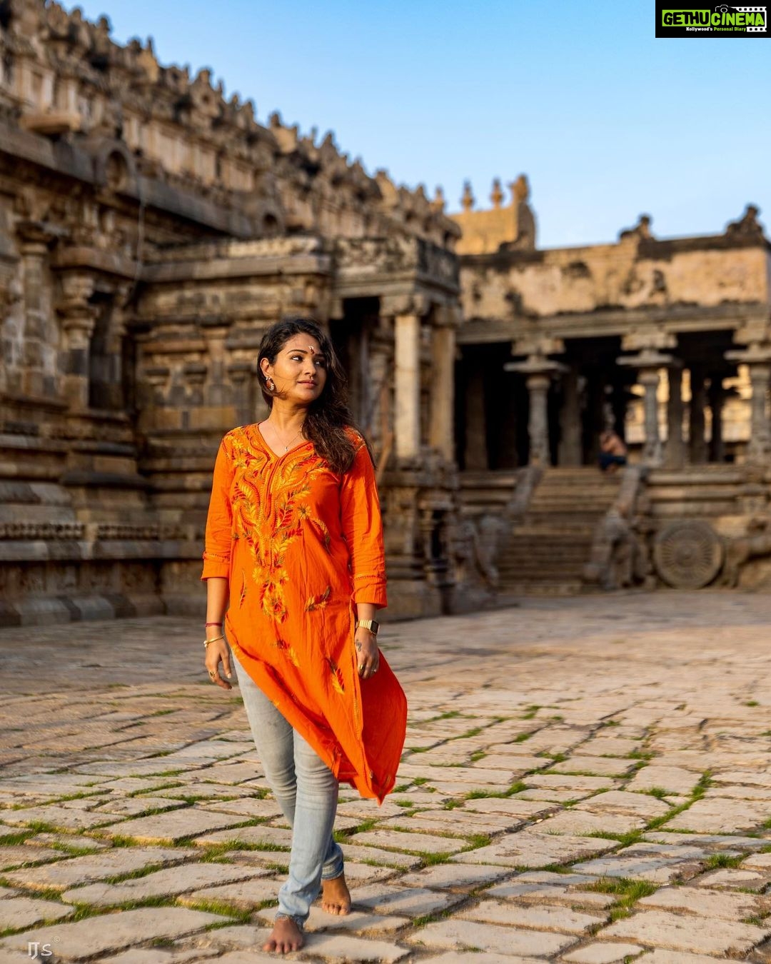 Sharanya Turadi Instagram - சோழதேசம்❤️ Darasuram-Airavateeswarar temple, Kumbakonam,Tamil Nadu
