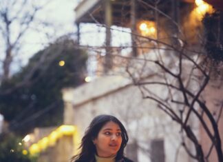 Sharanya Turadi Instagram - நான் உன் வானின் நிலா 🌙🧚‍♂️ #turkey #travelgram #sharanyaturadi #cappadocia #history Cappadocia/Turkey