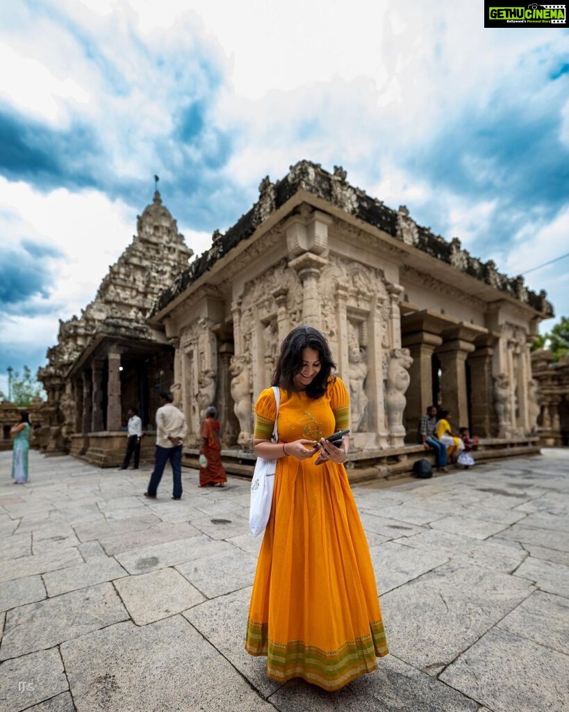 Sharanya Turadi Instagram - இந்நேரம் 🌼💛 Outfit @ivalinmabia Shot by @rahul__sudharshan Kanchipuram, Tamil Nadu